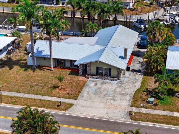 2555 CONSTITUTION BOULEVARD , SARASOTA, FL 34231