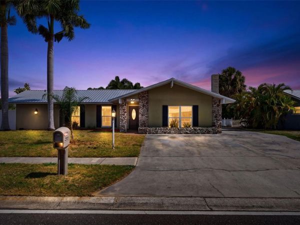 2555 CONSTITUTION BOULEVARD, SARASOTA, FL 34231
