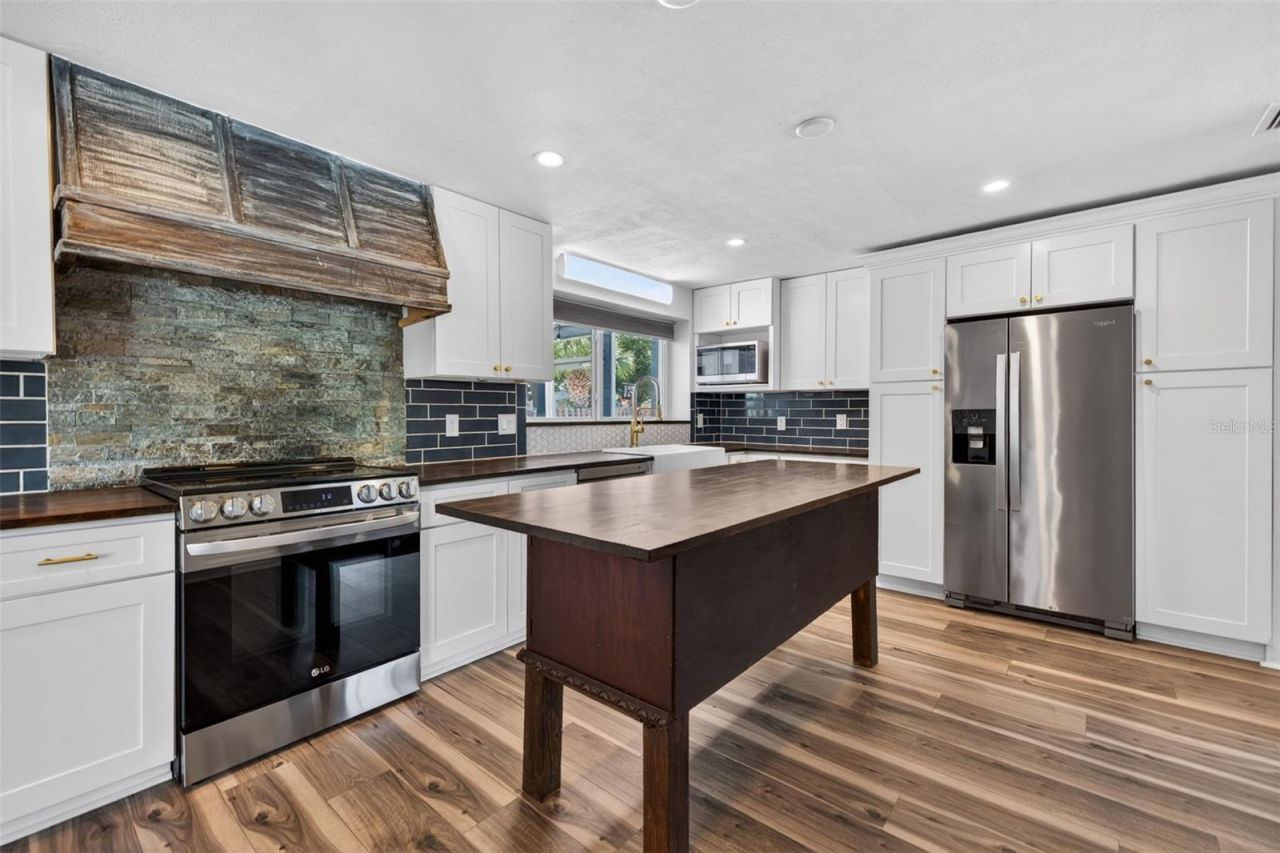 1674 34th Avenue N, Saint Petersburg, FL 33713 Photo