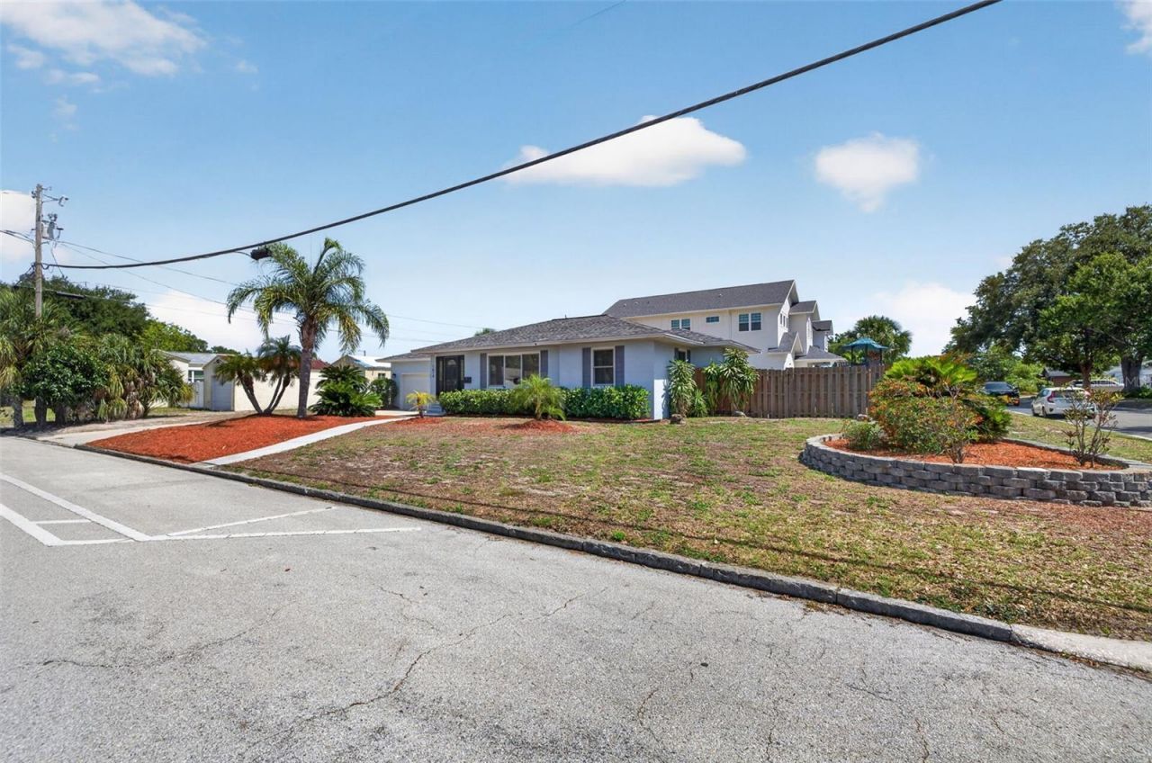 1674 34th Avenue N, Saint Petersburg, FL 33713 Photo