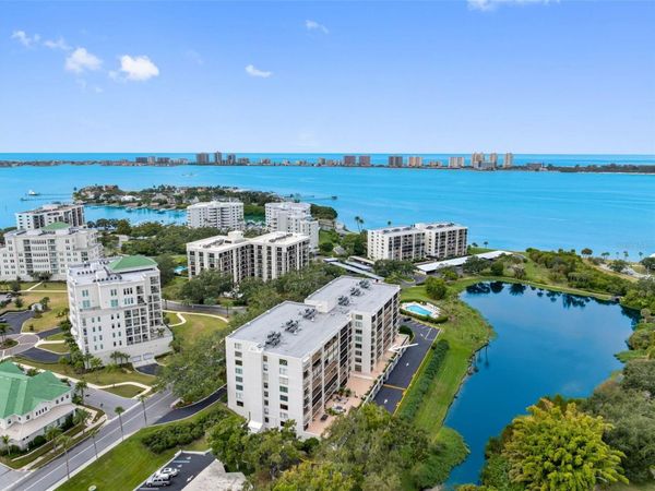 220 BELLEVIEW BOULEVARD , Unit 108, BELLEAIR, FL 33756