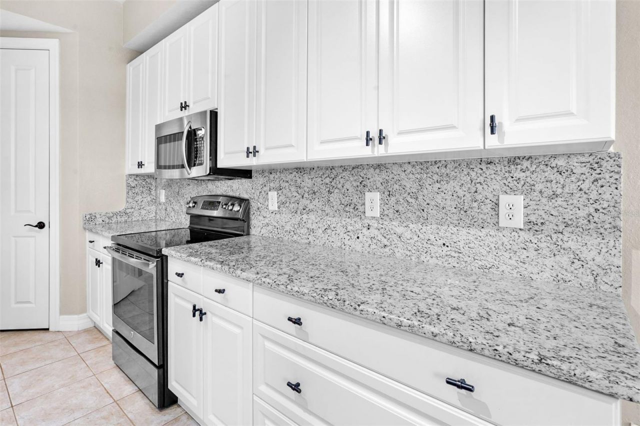 98 Vivante Boulevard, Unit 410, Punta Gorda, FL 33950 Photo