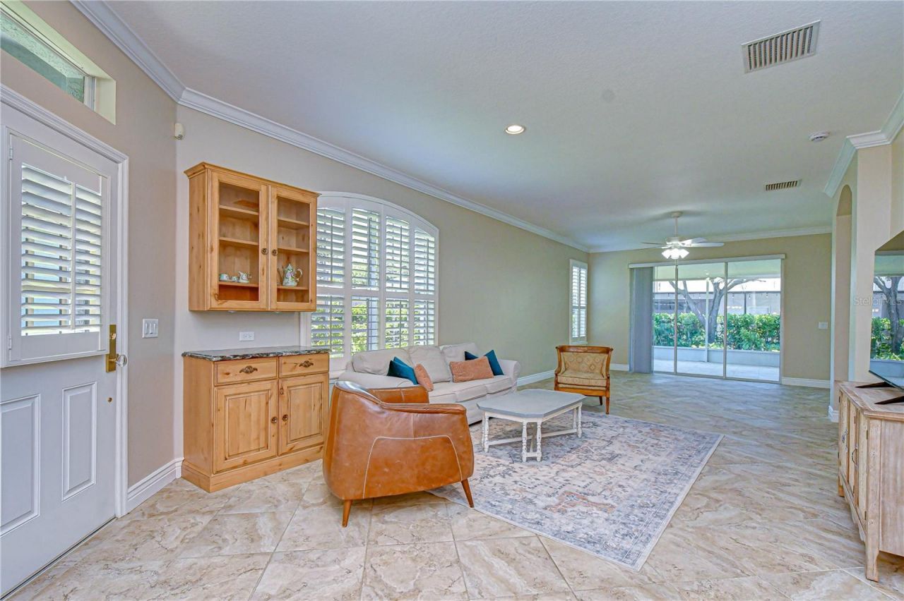 6069 Sandhill Ridge Drive , Lithia, FL 33547 Photo