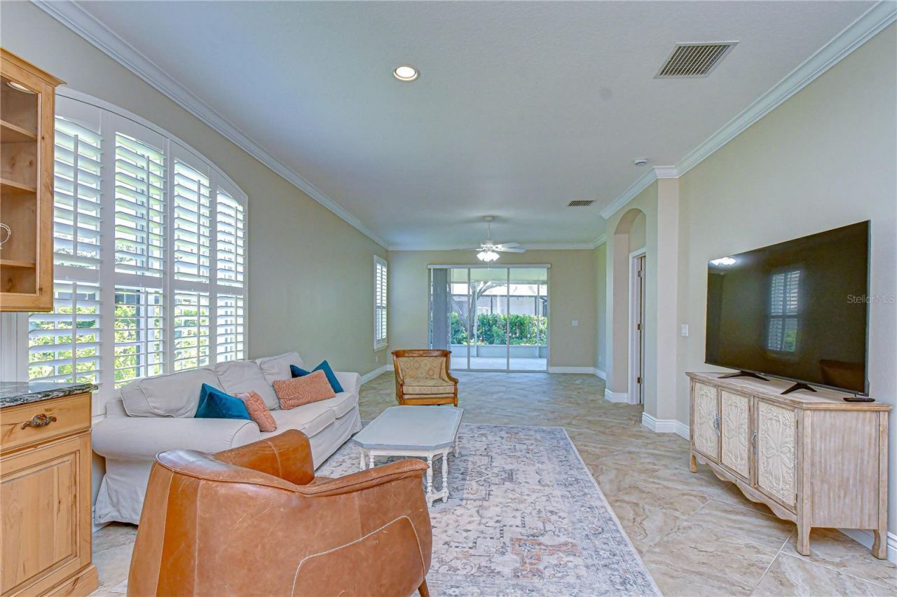 6069 Sandhill Ridge Drive , Lithia, FL 33547 Photo