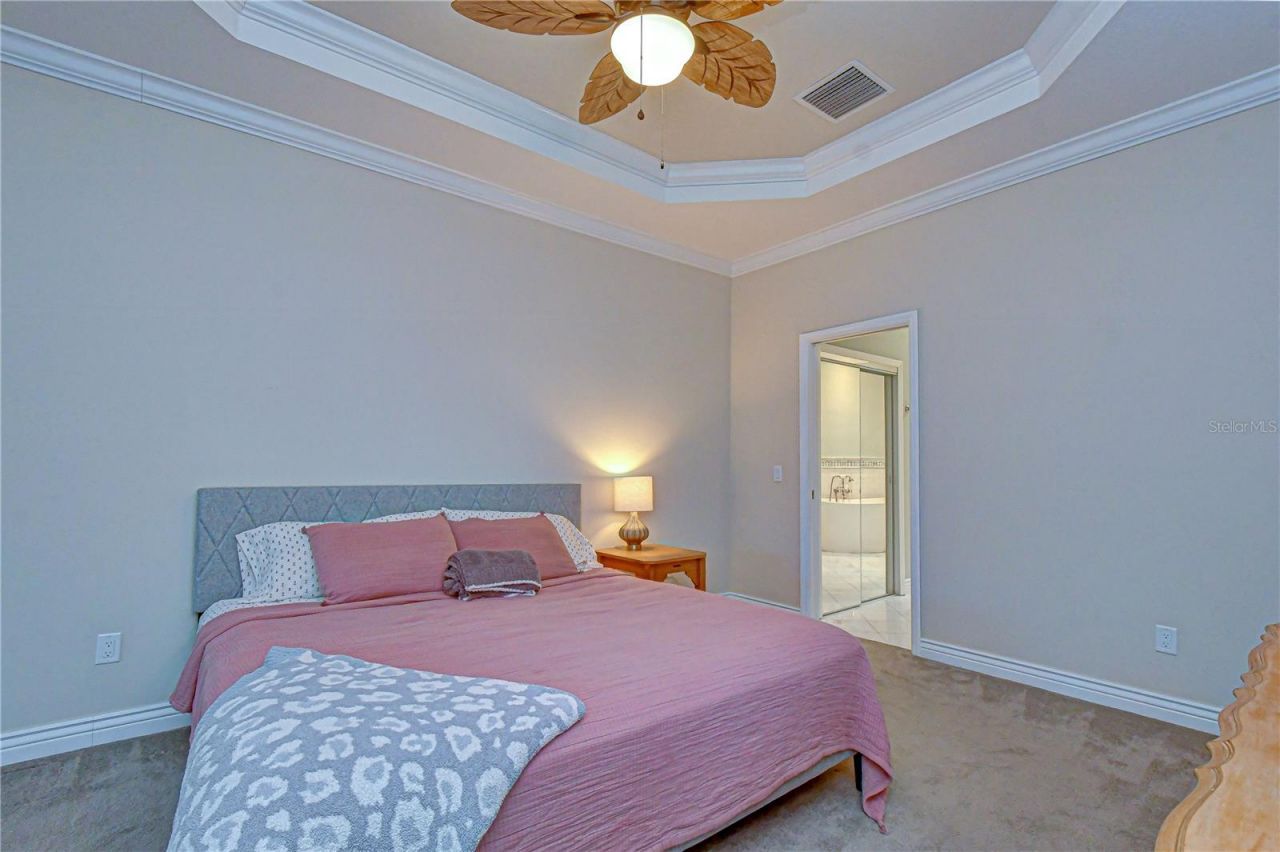 6069 Sandhill Ridge Drive , Lithia, FL 33547 Photo