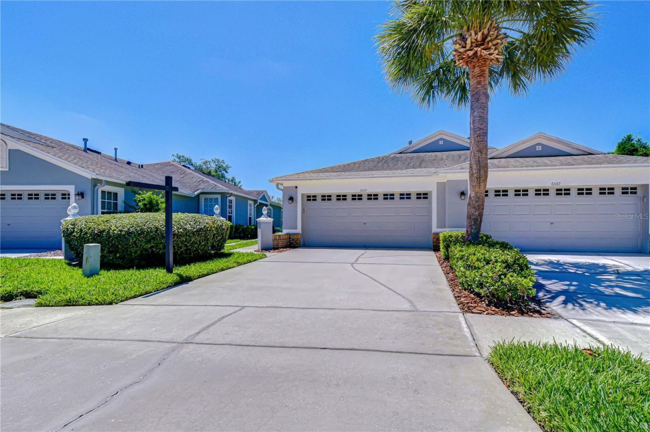 6069 Sandhill Ridge Drive , Lithia, FL 33547 Photo