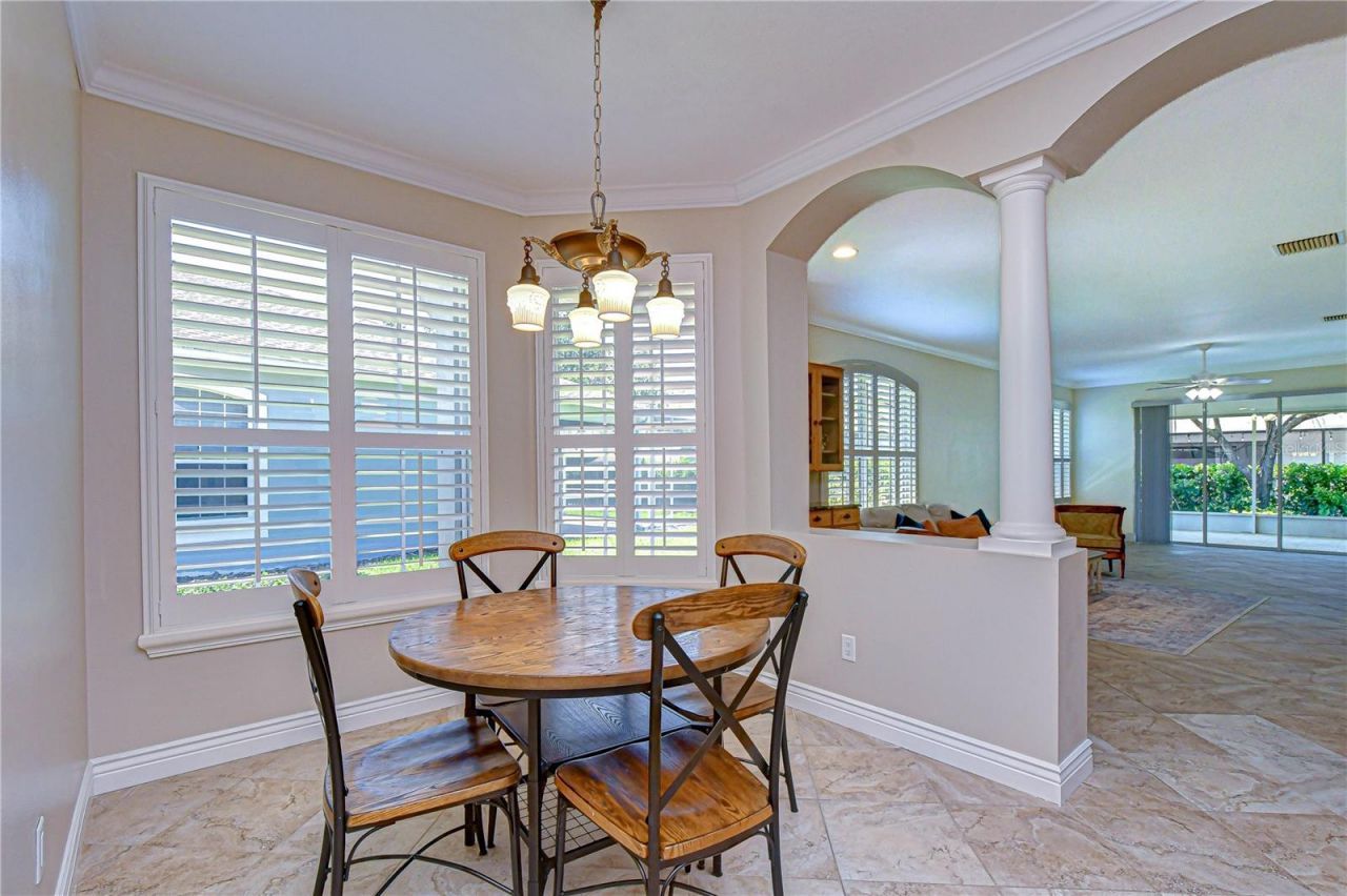 6069 Sandhill Ridge Drive , Lithia, FL 33547 Photo
