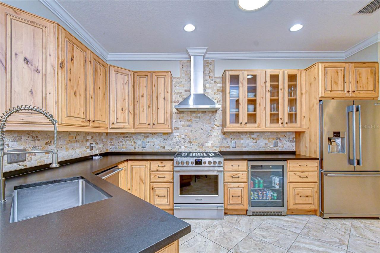 6069 Sandhill Ridge Drive , Lithia, FL 33547 Photo