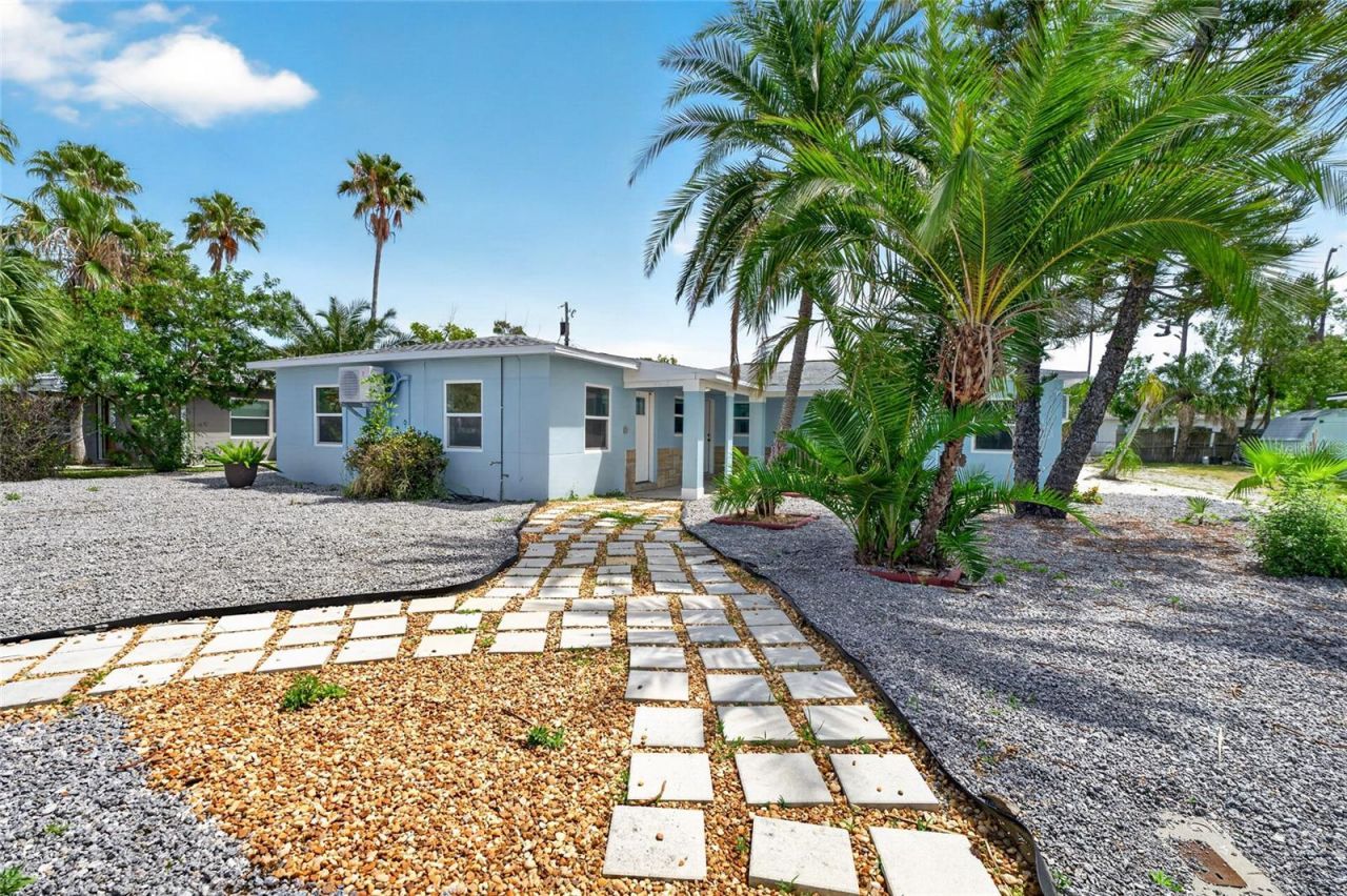 14013 Marguerite Drive, Madeira Beach, FL 33708 Photo