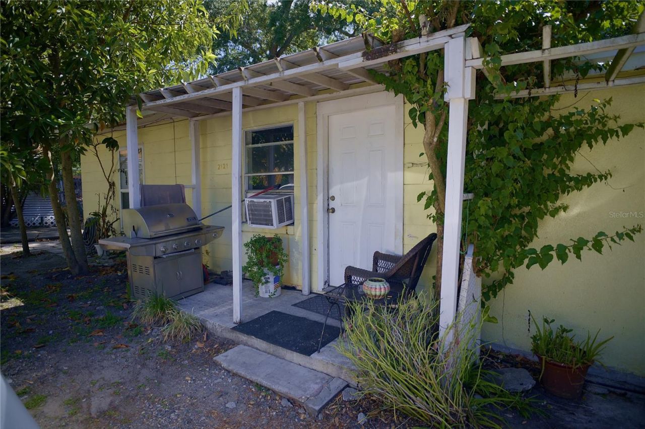 2119 S Fern Creek Avenue, Orlando, FL 32806 Photo