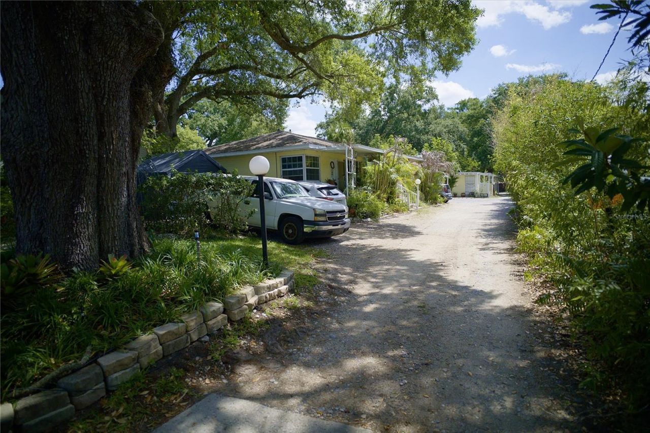 2119 S Fern Creek Avenue, Orlando, FL 32806 Photo