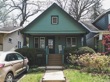68 Kensington Boulevard, Pleasant Ridge, MI 48069