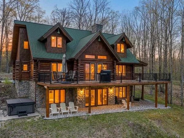 2050 Timber Ridge Trail, Boyne City, MI 49712