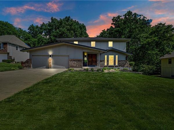 106 E 104th Street, Kansas City, MO 64114