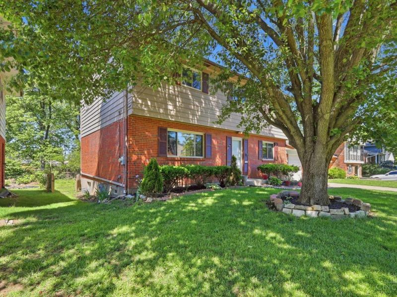 9125 Millcliff Drive, Springfield Twp., OH 45231 Photo 3