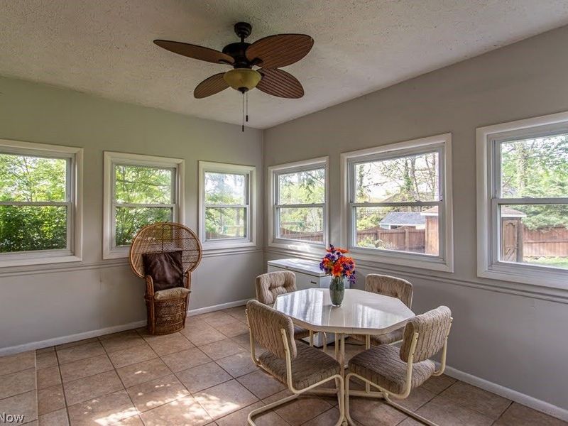 8523 Sleepy Hollow Drive NE, Warren, OH 44484 Photo 8