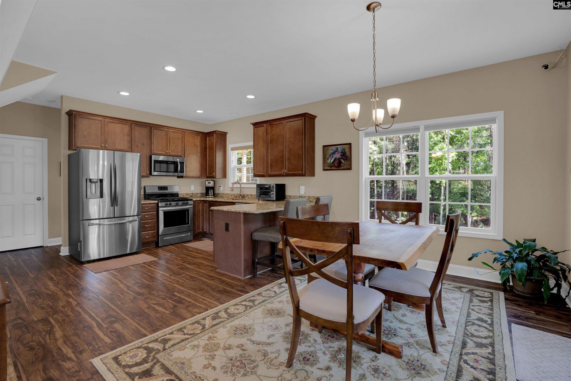266 Middlefield Road Photo 11