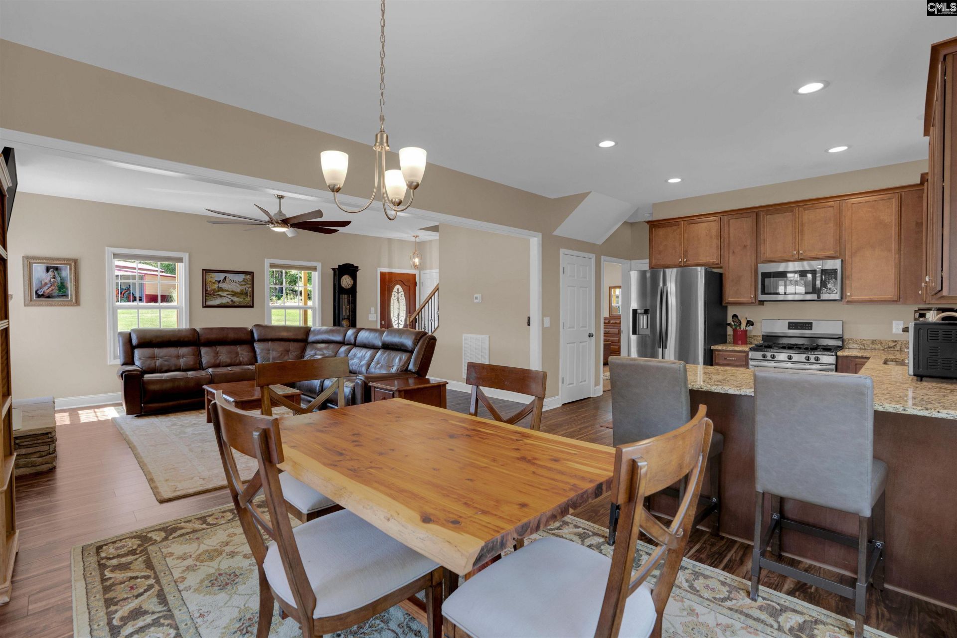 266 Middlefield Road Photo 13