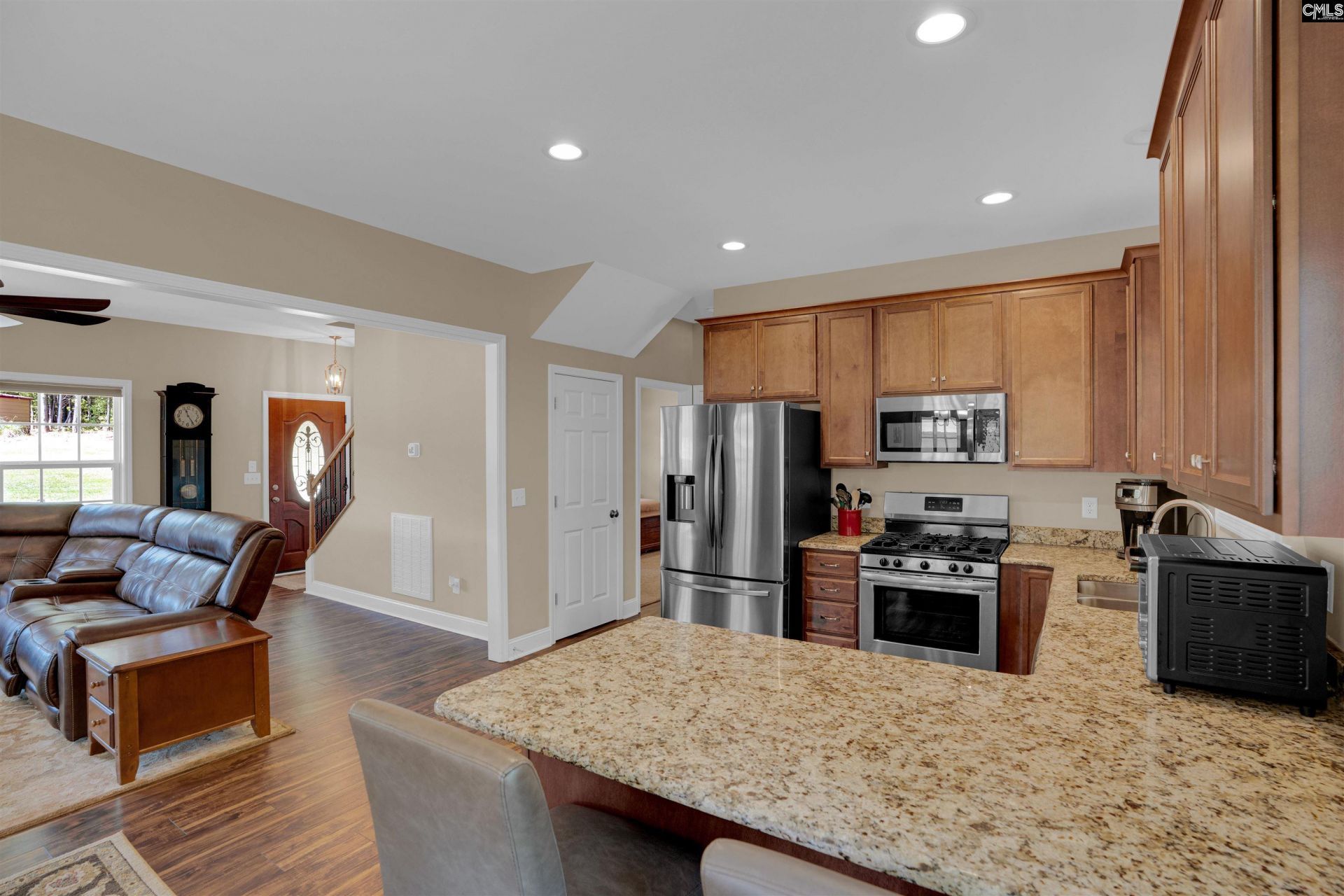266 Middlefield Road Photo 14