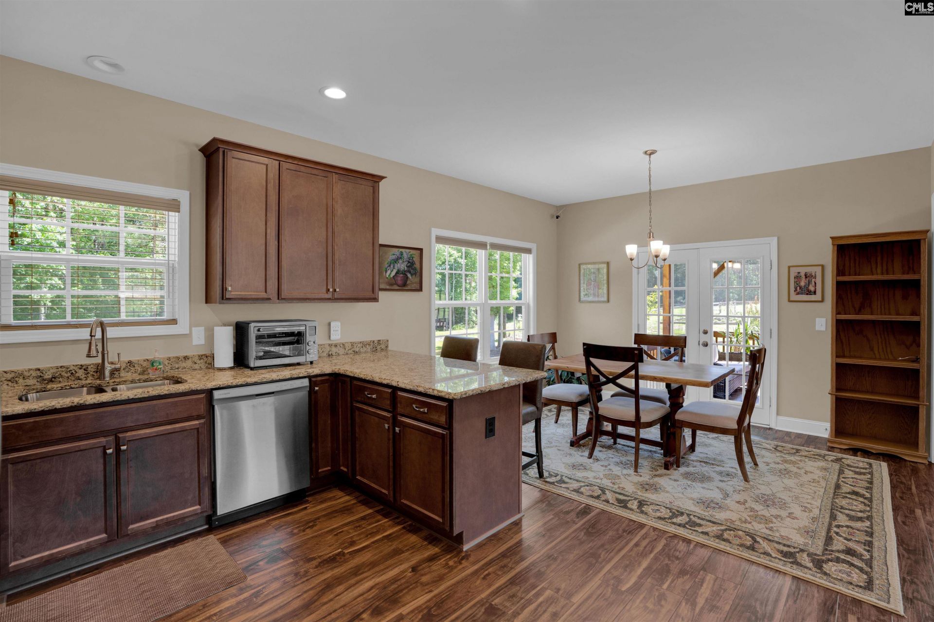 266 Middlefield Road Photo 16