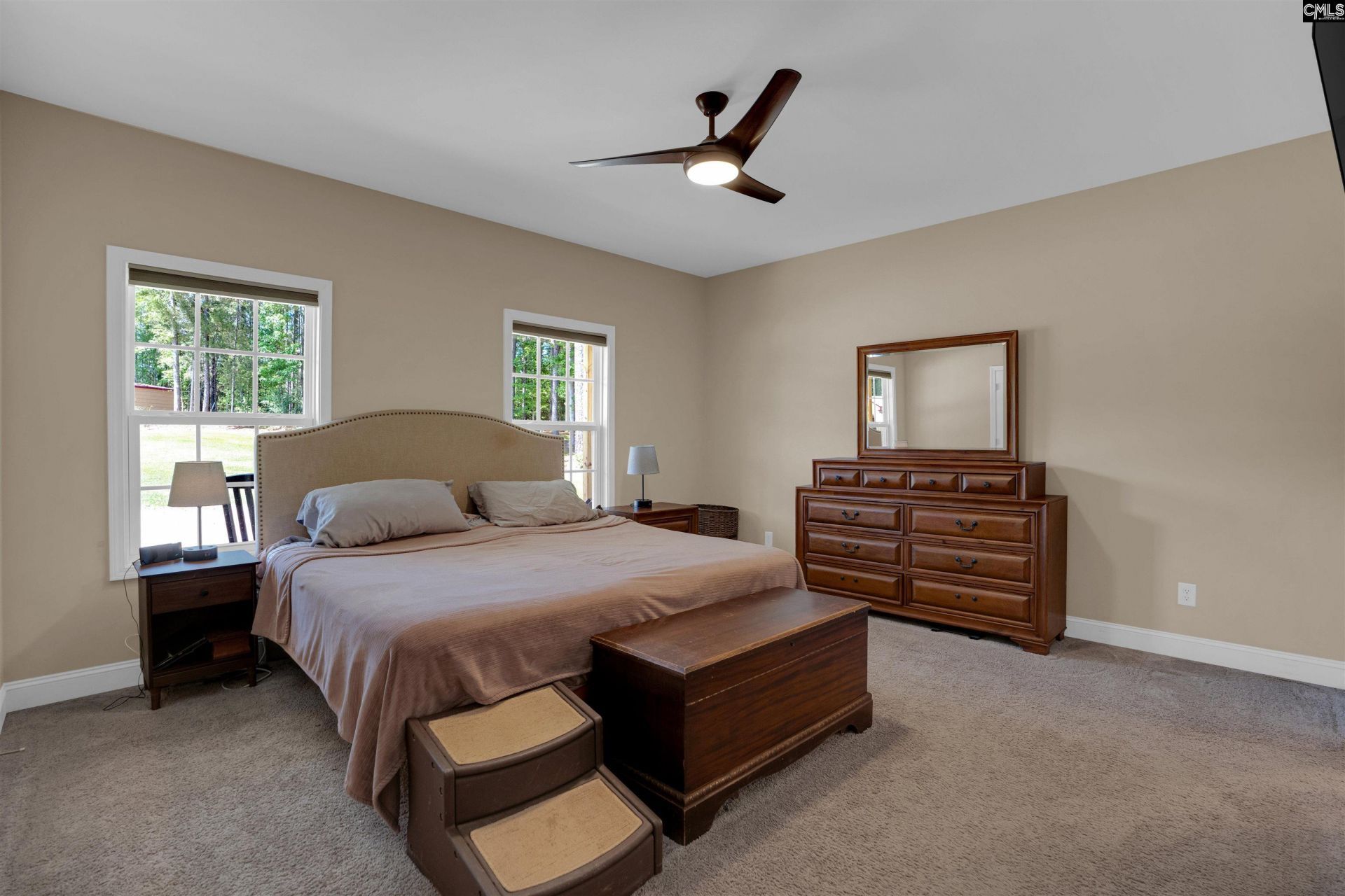 266 Middlefield Road Photo 19