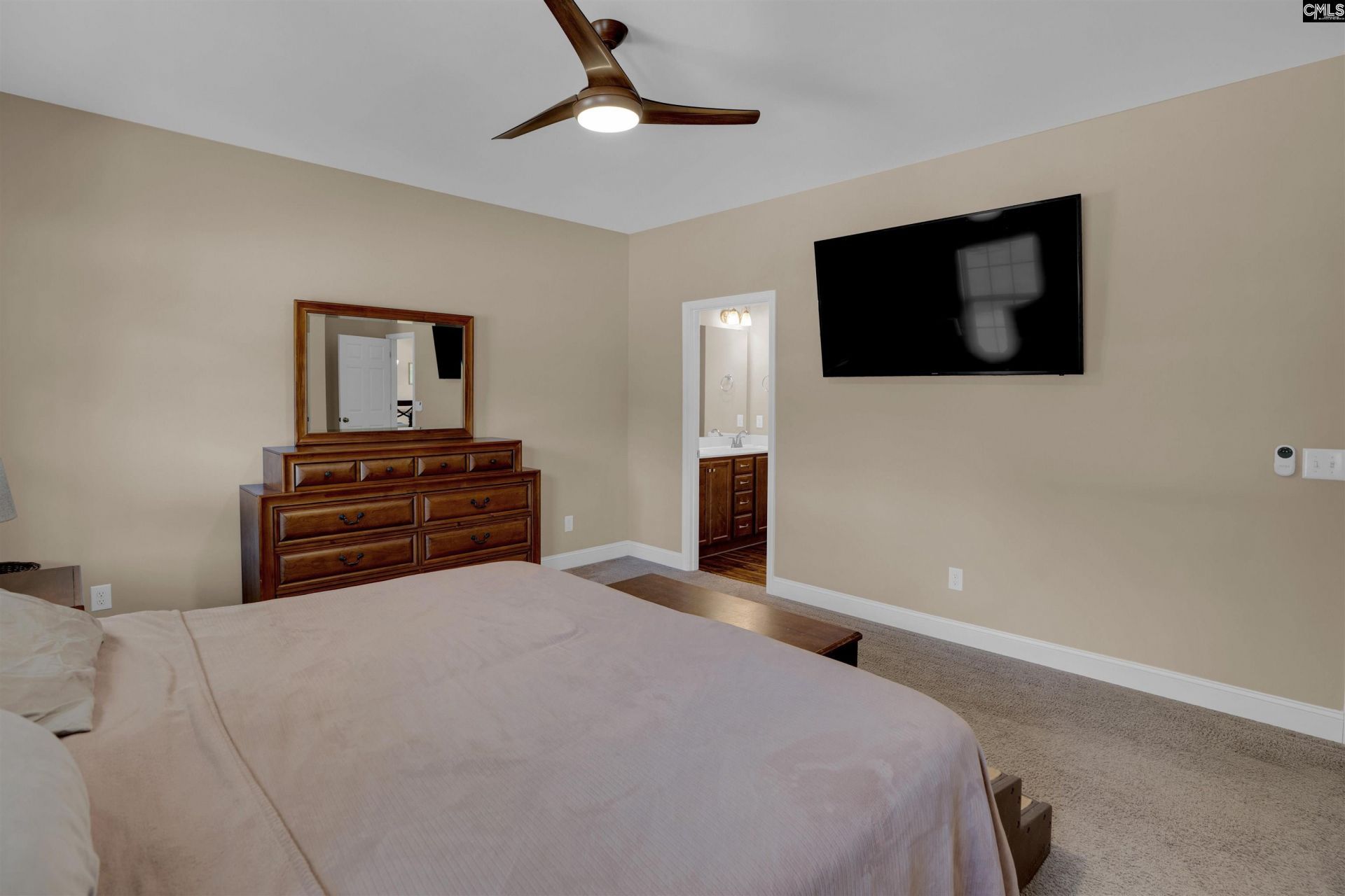 266 Middlefield Road Photo 20