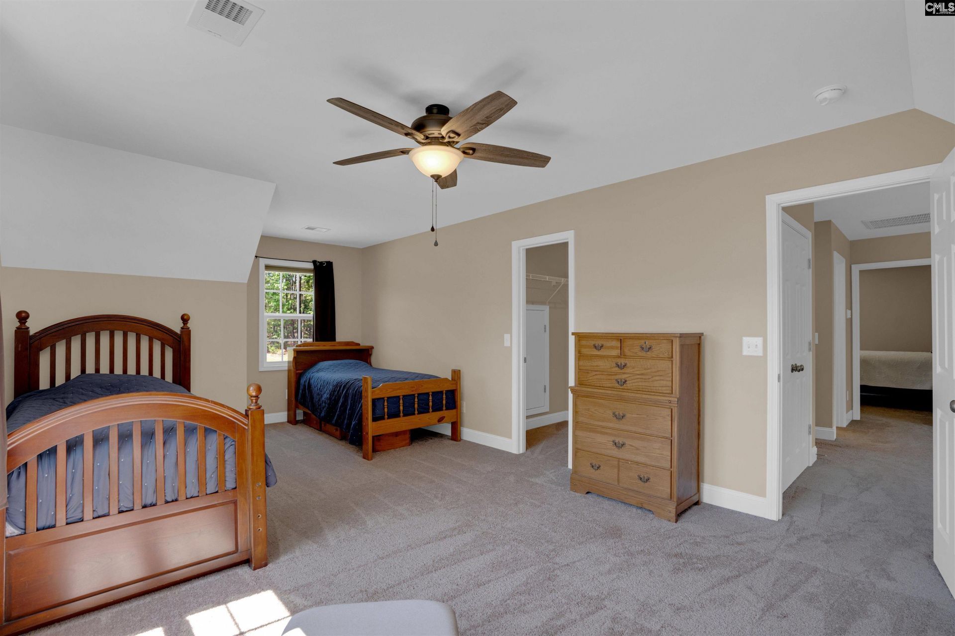 266 Middlefield Road Photo 29