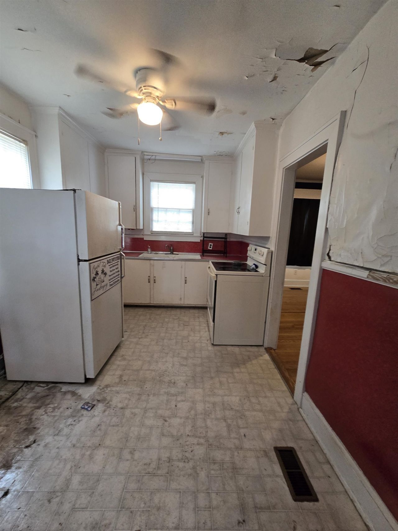 1713 Oak St. Photo 12
