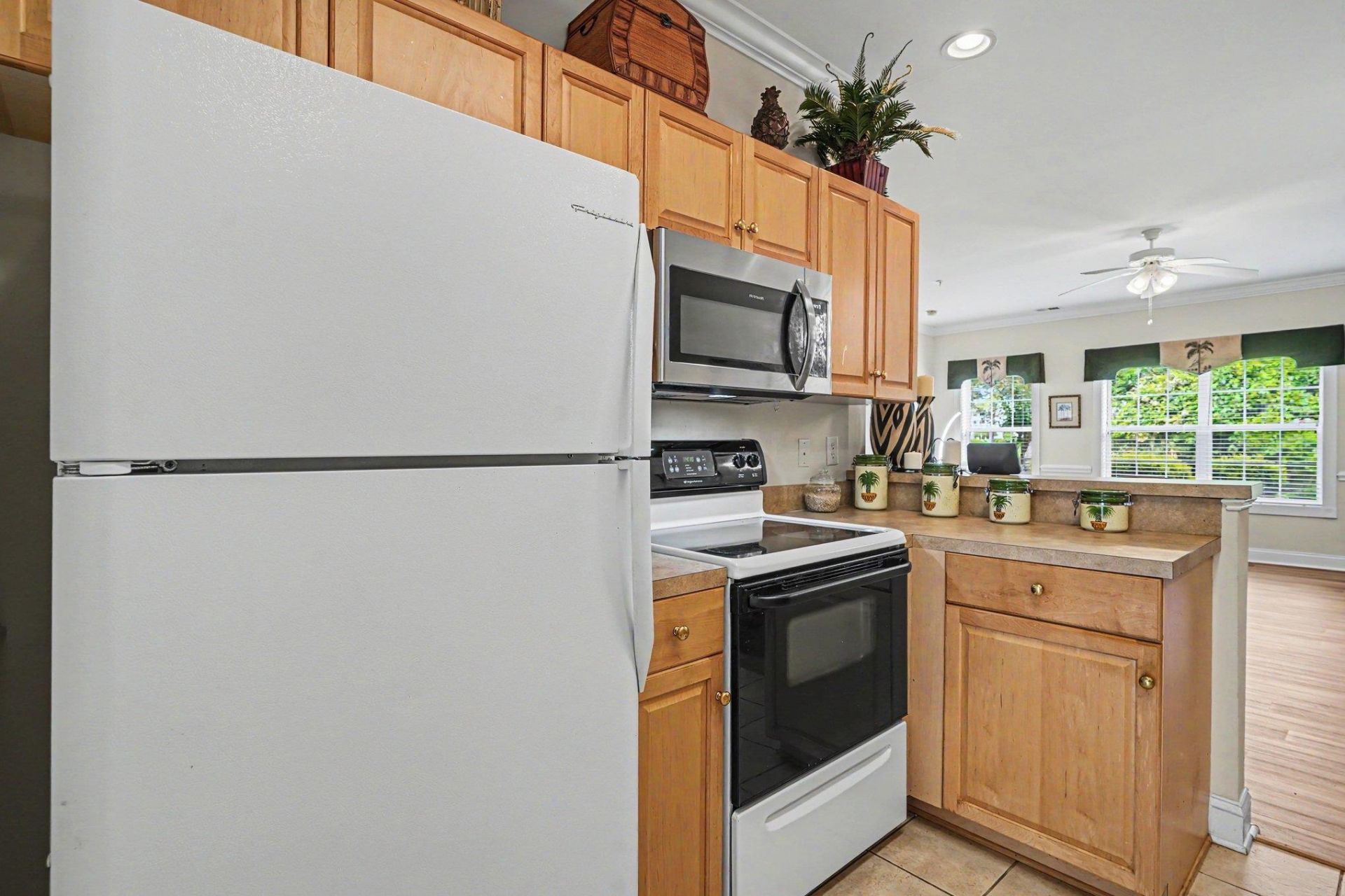 4880 Dahlia Ct. Photo 12