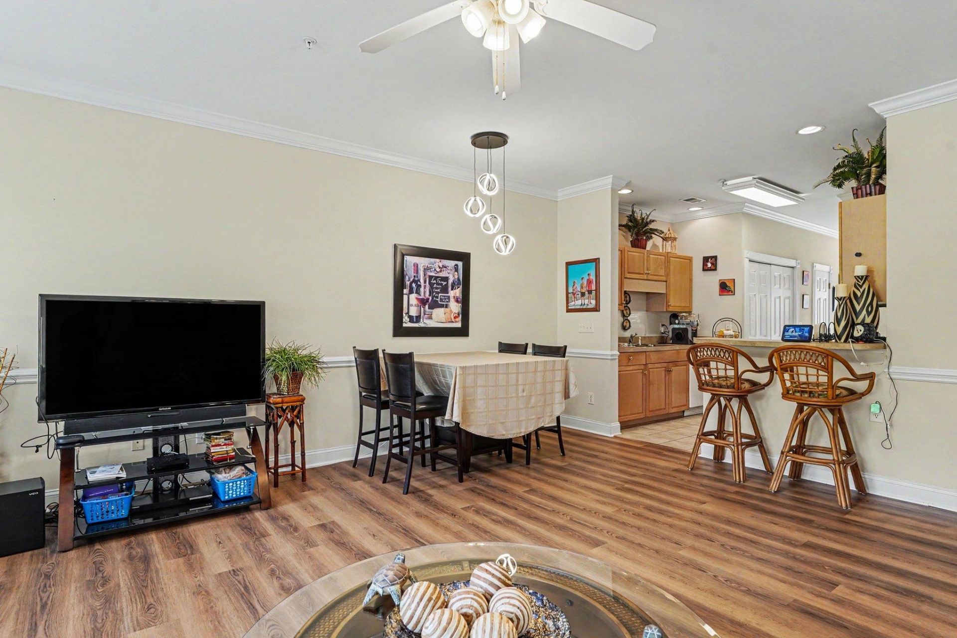 4880 Dahlia Ct. Photo 9
