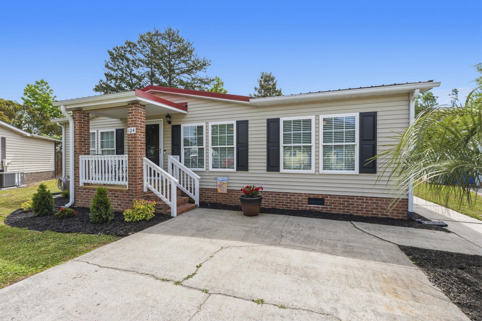 124 Queens Rd. Photo 33