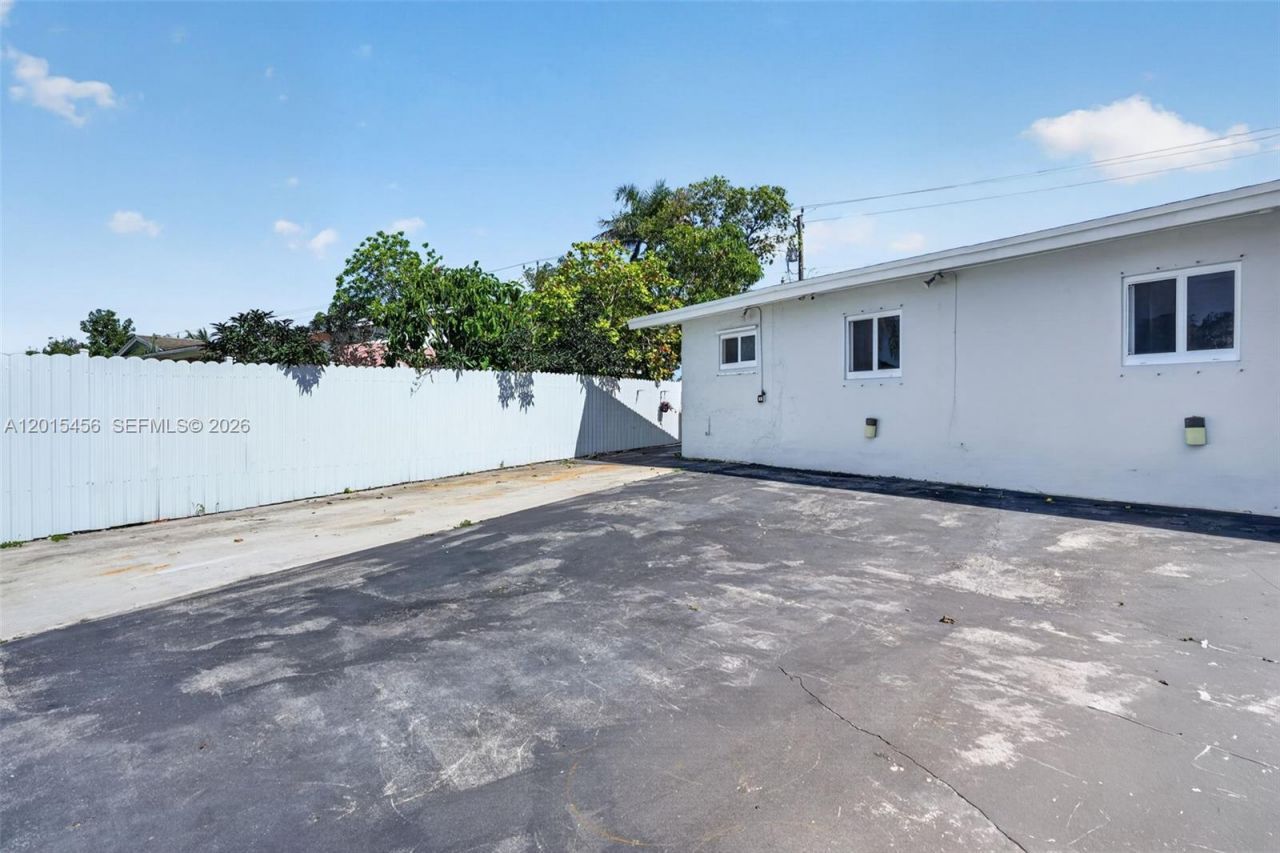 11970 SW 177th Ter , Miami, FL 33177 Photo