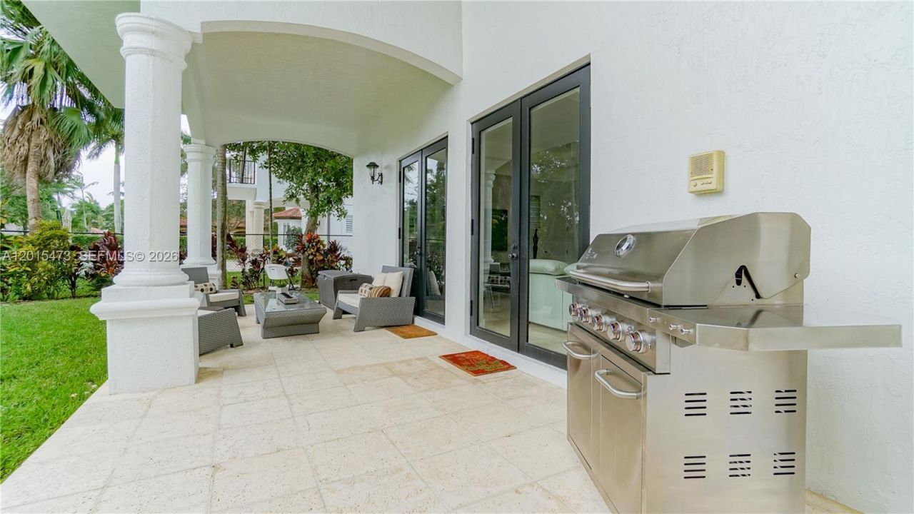 6950 SW 97th Ave , Miami, FL 33173 Photo