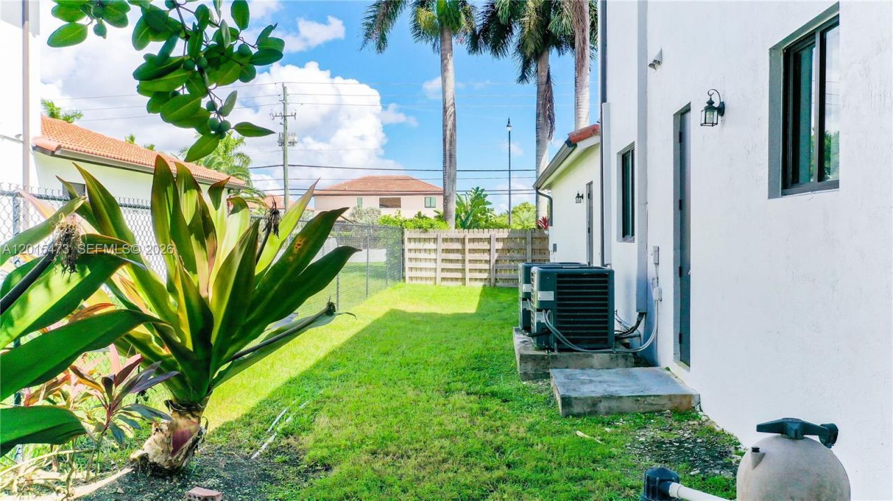 6950 SW 97th Ave , Miami, FL 33173 Photo