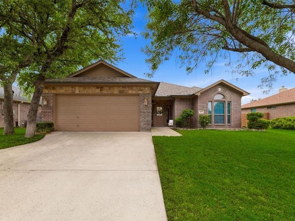 1837 Roadrunner Drive, Weatherford, TX 76088