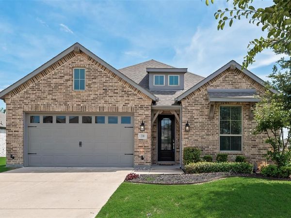 330 Windsor Street , Waxahachie, TX 75165