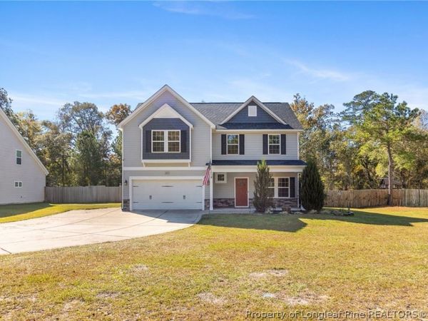 2051 Hayfield Road , Wade, NC 28395