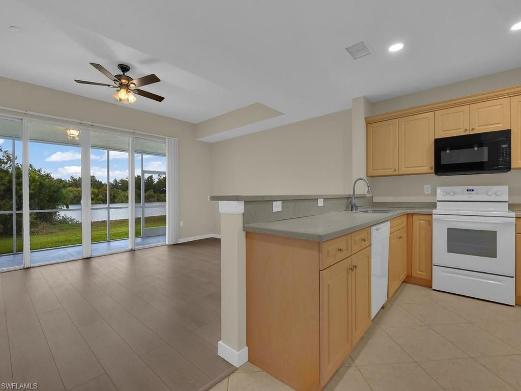13150 Broadhurst Loop , Unit 203, Fort Myers, FL 33919 Photo