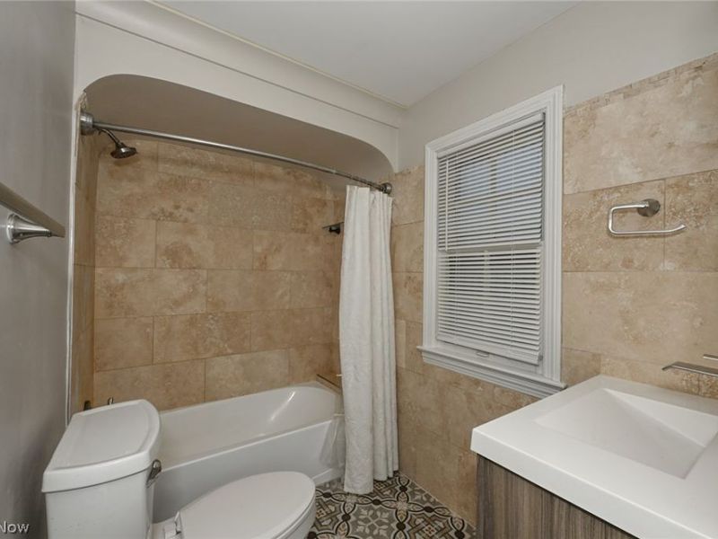 3699 Bainbridge Road, Cleveland Heights, OH 44118 Photo 2