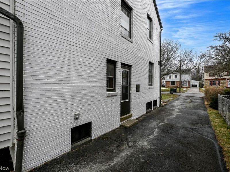 3699 Bainbridge Road, Cleveland Heights, OH 44118 Photo 5