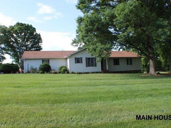 112 & 124 Windsor Way, Dobson, NC 27017