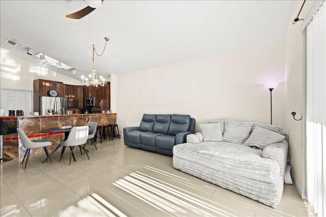 7705 Forest Green Lane, Boynton Beach, FL 33436 Photo