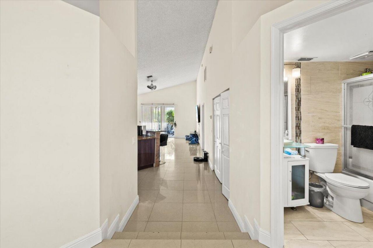 7705 Forest Green Lane, Boynton Beach, FL 33436 Photo
