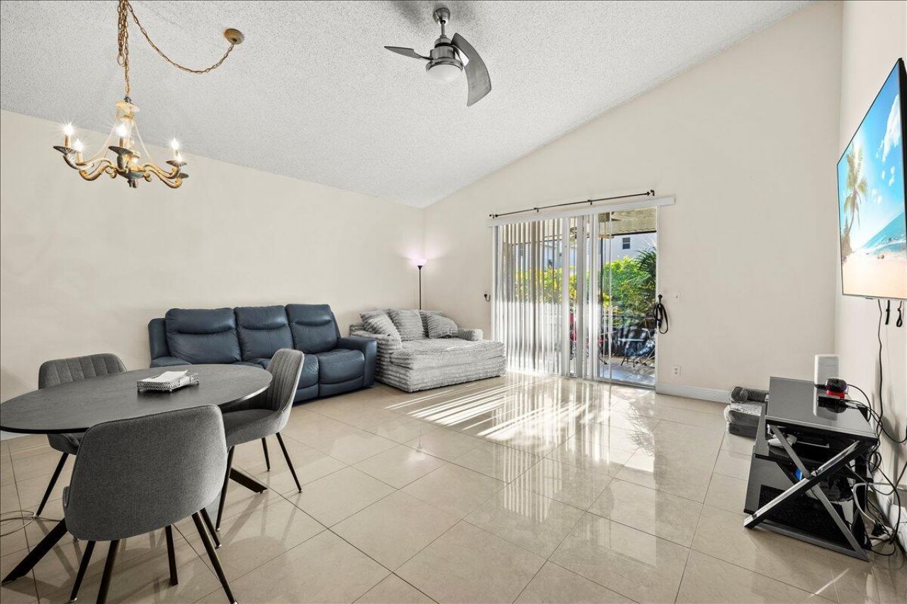 7705 Forest Green Lane, Boynton Beach, FL 33436 Photo
