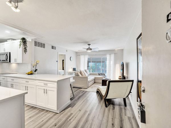 3040 NE 16th Avenue, Unit A405, Oakland Park, FL 33334