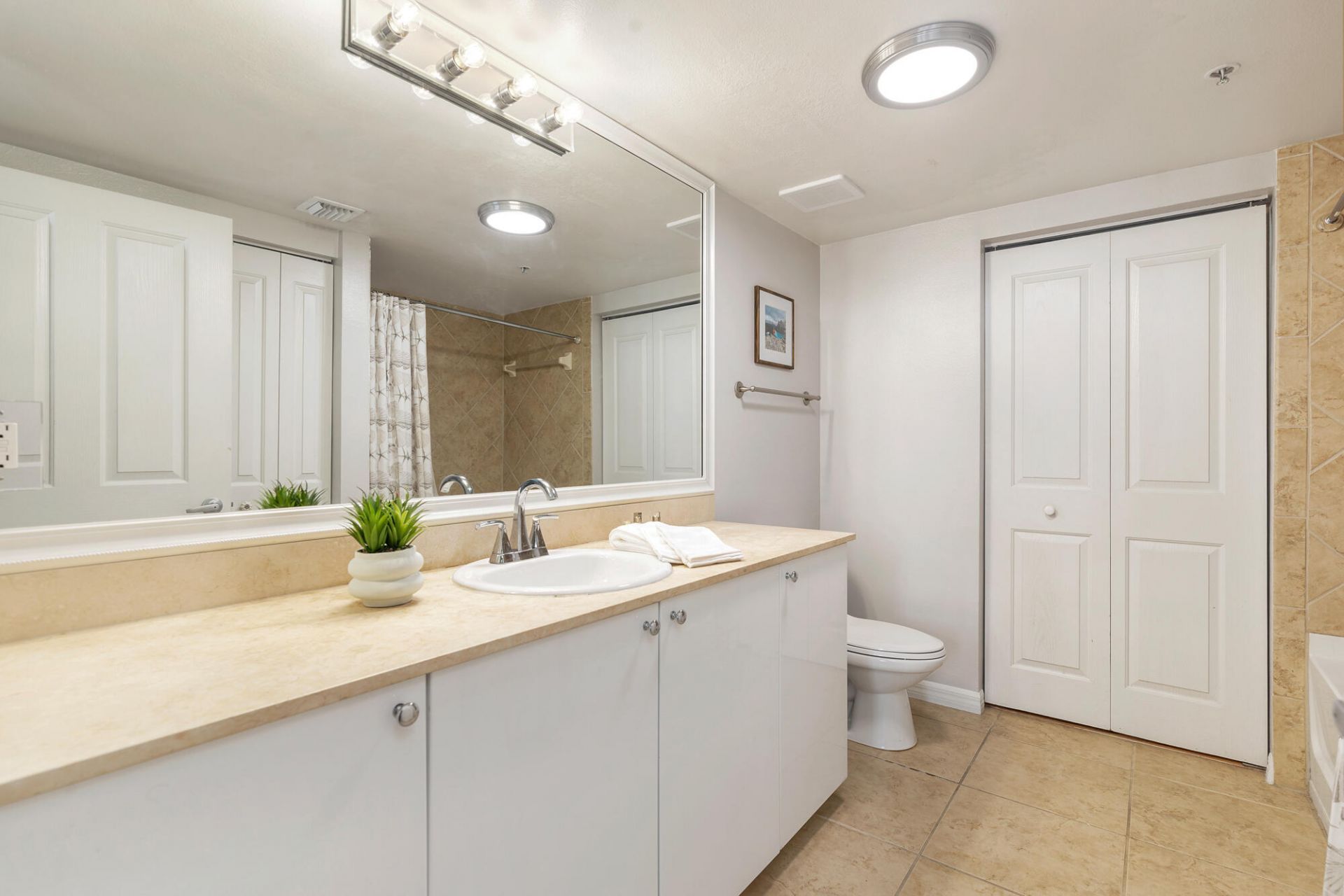 600 S Dixie Highway, Unit 257, West Palm Beach, FL 33401 Photo