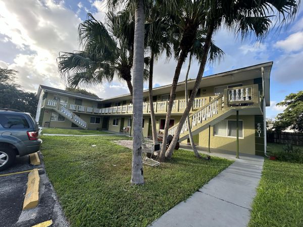 6601 SW 46th Street, Unit 106, Davie, FL 33314