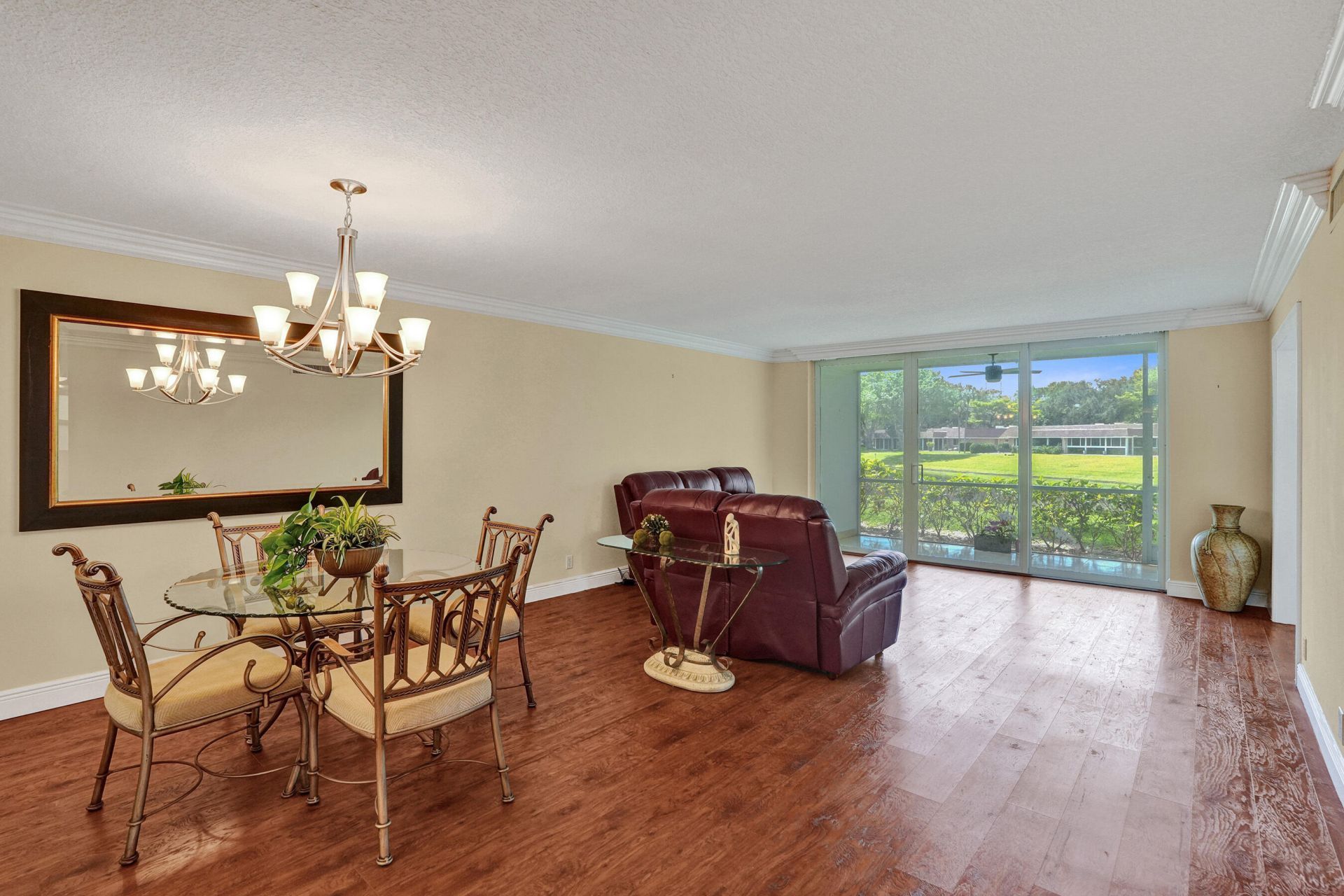 3621 Oaks Clubhouse Drive, Unit 101, Pompano Beach, FL 33069 Photo