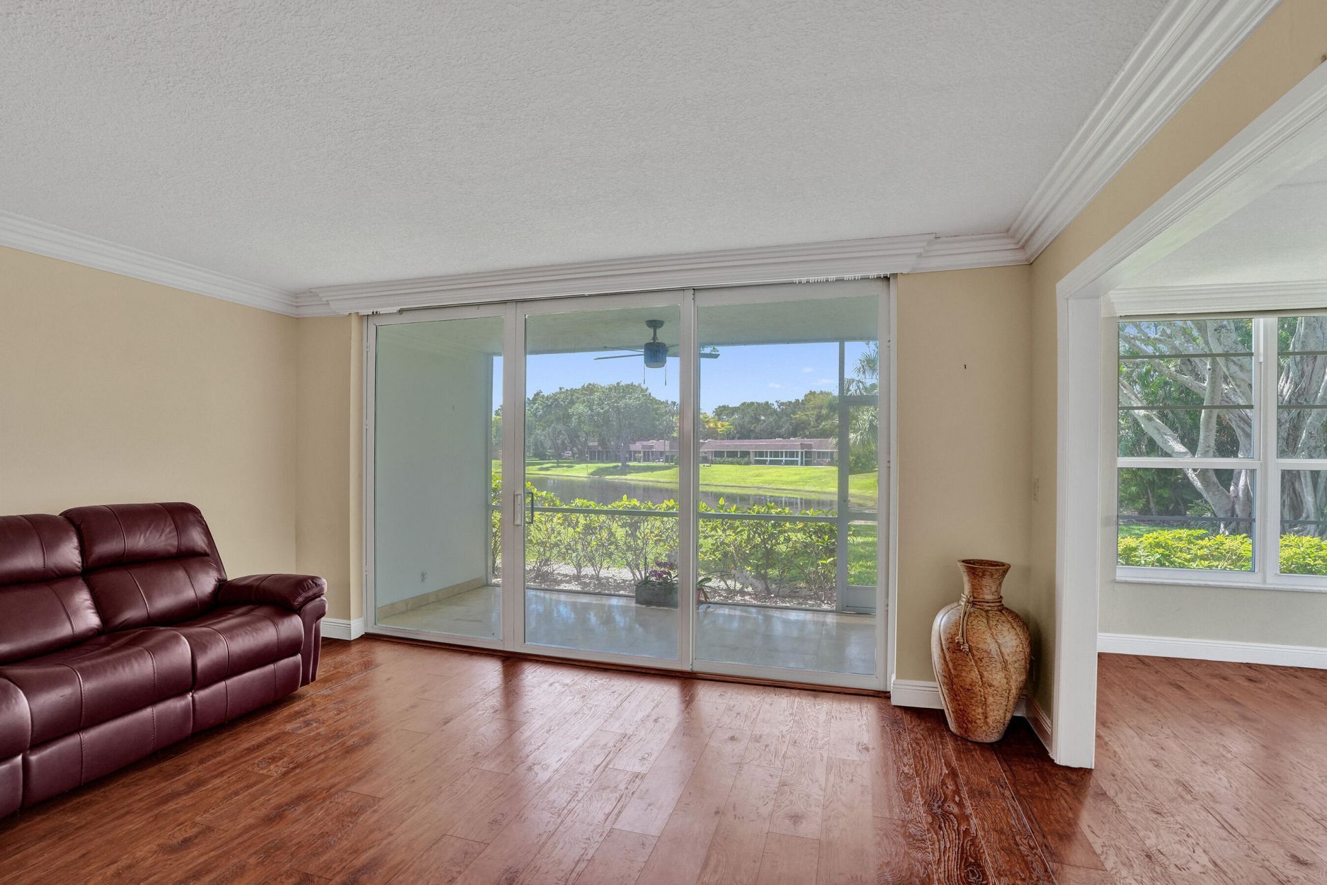 3621 Oaks Clubhouse Drive, Unit 101, Pompano Beach, FL 33069 Photo