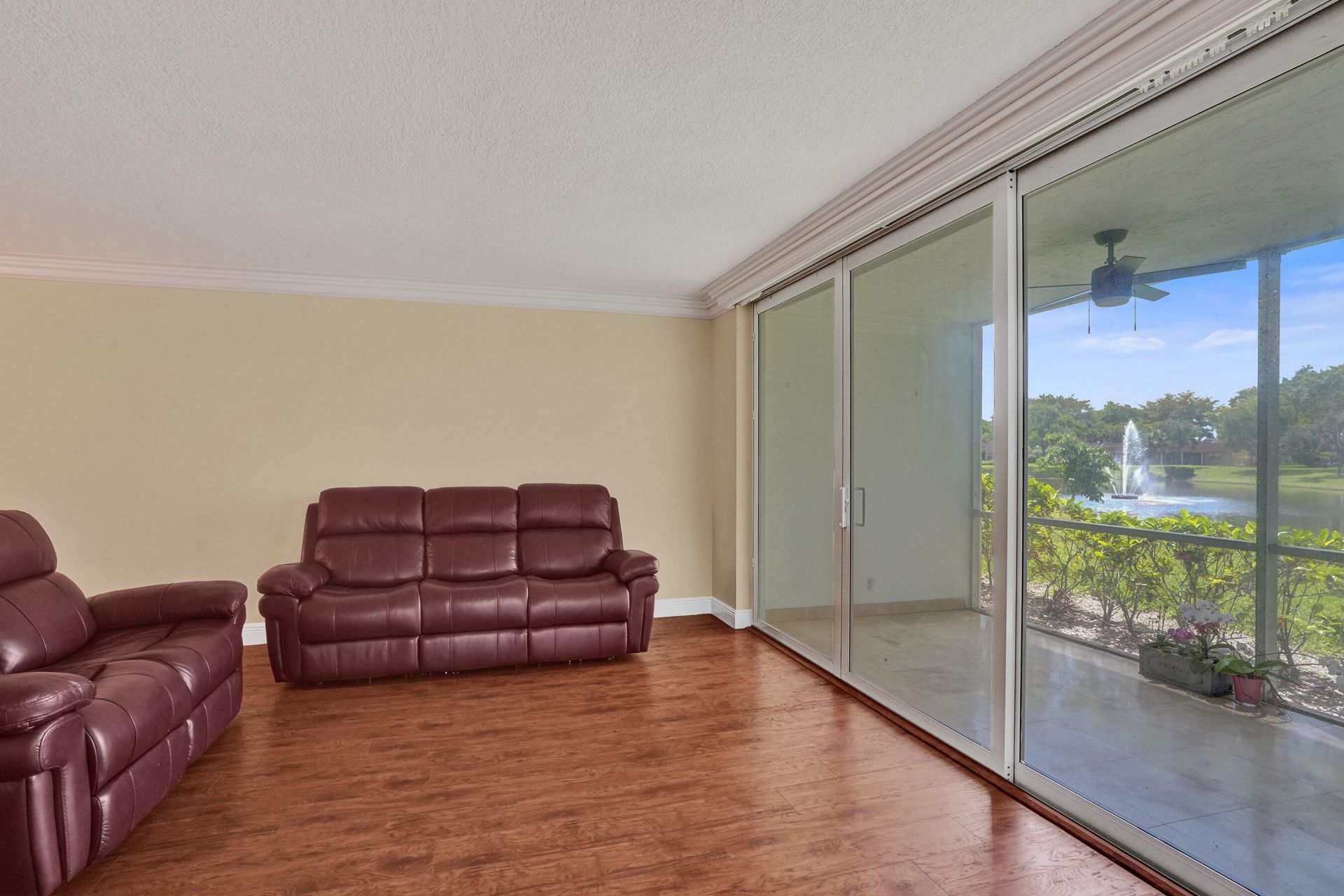 3621 Oaks Clubhouse Drive, Unit 101, Pompano Beach, FL 33069 Photo
